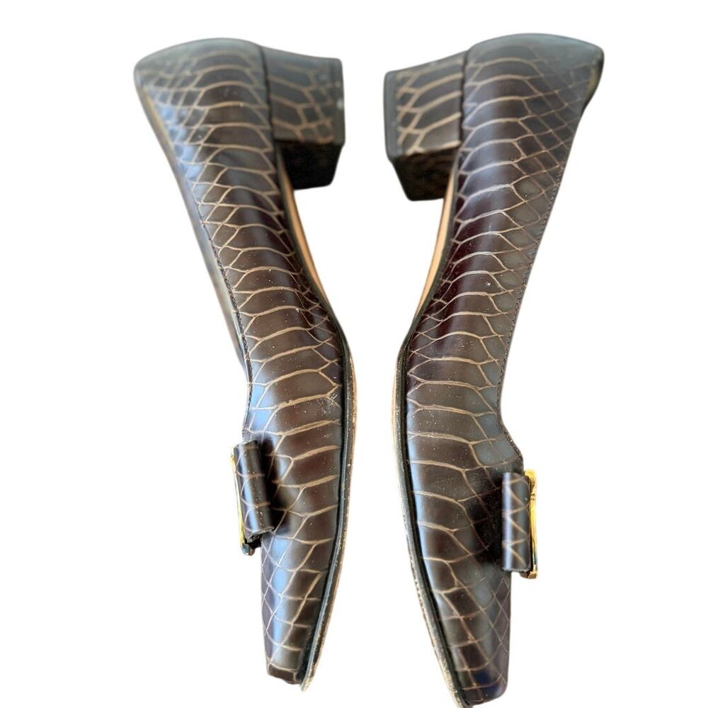 Ferragamo Python Embossed Brown Leather Gold Gancini Logo Low Heel Pumps - Picture 4 of 8